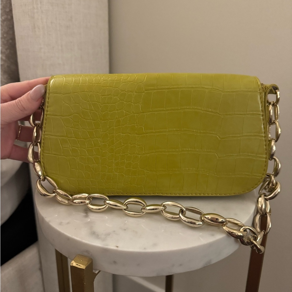 Zara Lime Green Croc-Embossed Chain Shoulder Bag